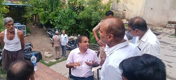 Major administrative action at Kashi Raj Kali Temple: Receipts demanded from illegal tenants; final warning issued to encroachers.