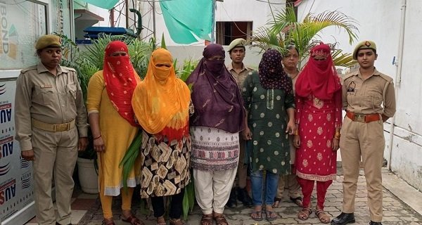 Police action outside Cantt Railway Station; five women detained for harassing passersby.