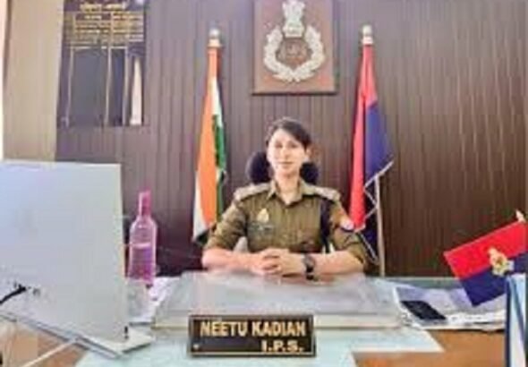 'Lady Singham's' major move: ₹25,000 reward announced for murder accused Hariom Singh.