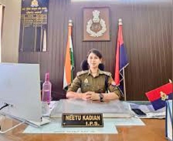 'Lady Singham's' major move: ₹25,000 reward announced for murder accused Hariom Singh.