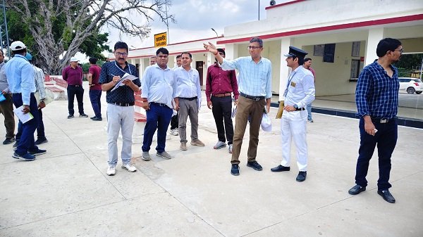 DRM conducts window and safety inspection of the Mau–Shahganj rail section; issues strict directives regarding passenger amenities and safety measures.
