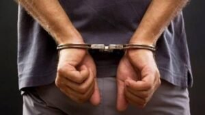 Major police action in Sheohar: Two miscreants plotting a crime arrested with country-made pistols; one remains at large.
