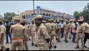 SP protests in Lucknow over the Ram Mandir donation controversy; Hazratganj echoes with slogans of "Donation thieves, step down."