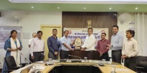 Emphasis on widespread use of Hindi, Rajbhasha Chal Shield for Electricity Department