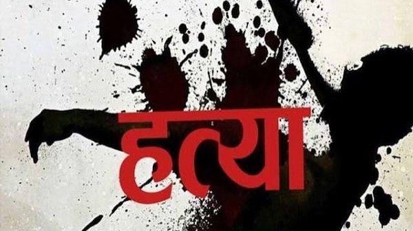 Sensational incident in Ghaziabad's Khoda: Wife and 15-year-old daughter murdered; second daughter also attacked.