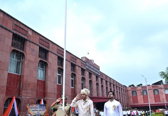 Varanasi Division: The Glory of the Tricolour and the Soar of Achievements—80th Independence Day Celebrated in the Spirit of Patriotism