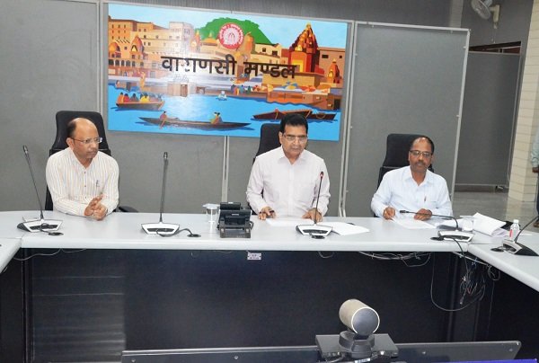 The Additional General Manager reviewed court cases related to the Varanasi Division.
