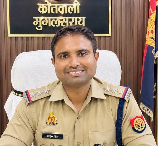 Arjun Pratap swings into action immediately upon taking charge, tasked with solving past murder cases; strategy formulated during a meeting with CO Arun Singh.