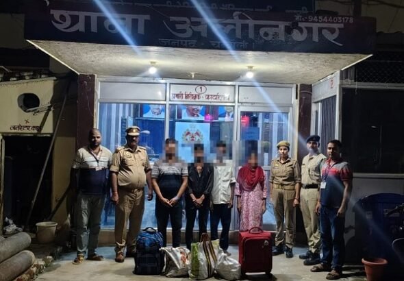 Joint action by Alinagar Police and RPF: Four arrested with 38.49 liters of liquor.