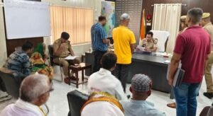 SP Akash Patel heard the grievances of complainants and issued instructions for the resolution of 35 applications.