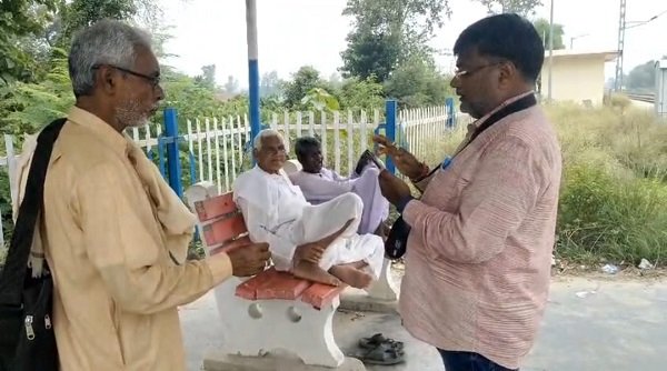 Unreserved tickets issued for the first time via M-UTS at Govindpur Dugauli Halt (near Belthara Road).