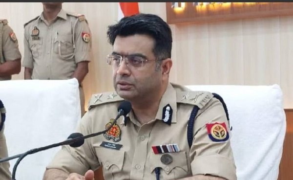 Lucknow: 225 female police personnel will manage the traffic system of Lucknow city.