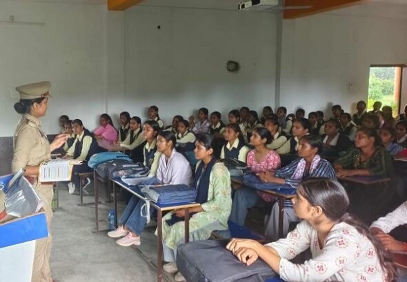 Under 'Mission Shakti', female students were provided with information regarding helpline numbers and cybersecurity.