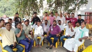 Boat operators staged a protest near Ravidas Temple and demanded a resolution to their issues.