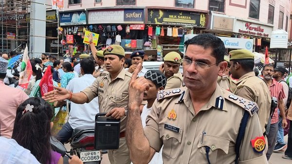 Amidst the vigilant oversight of Additional Police Commissioner Shiva Hari Meena—an architect of peace and security—the chant of "Sarkar ki Aamad Marhaba" (Welcome to the arrival of the revered leader) resonated across Varanasi.