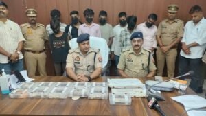 Inter-district gang of thieves busted in Mughalsarai; eight arrested