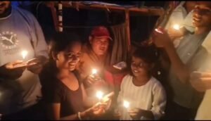 Ayodhya: Differently-abled SP leader Pandit Samarjit staged a protest alongside villagers, holding a candlelight vigil against severe power outages.