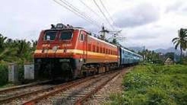 Major relief for rail passengers during the festive season: 9 additional trips for the Azamgarh-Bandra Terminus Special