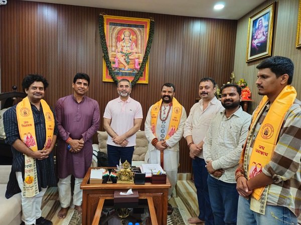 Team of the film ‘Hanuman Ansh’ meets MLC Annapurna Singh and former MLC Brijesh Singh