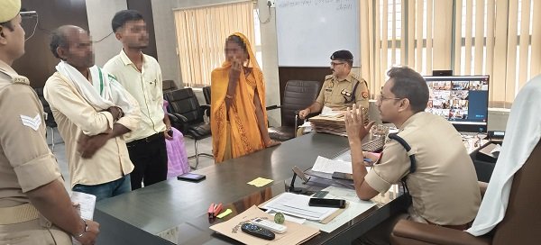 Quality resolution of public grievances is Chandauli Police's top priority: SP Akash Patel