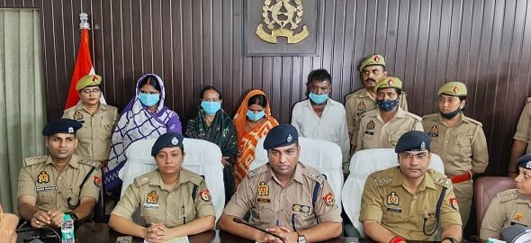 Chain-snatching gang busted; targeted women while posing as auto-rickshaw passengers.
