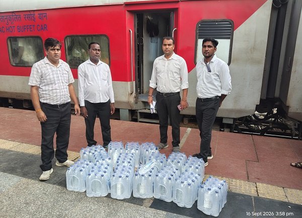 Unauthorised brand of packaged drinking water found in Tapti Ganga Express pantry car; 16 cartons seized.