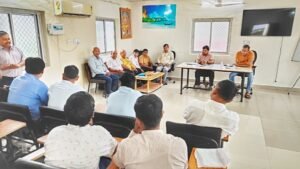 Emphasis on vigilance regarding train parting; safety seminar held at crew lobby