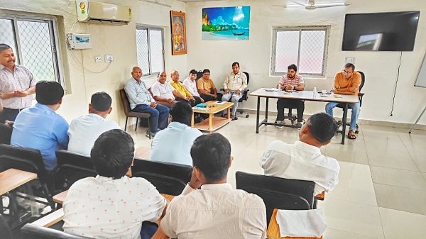 Emphasis on vigilance regarding train parting; safety seminar held at crew lobby