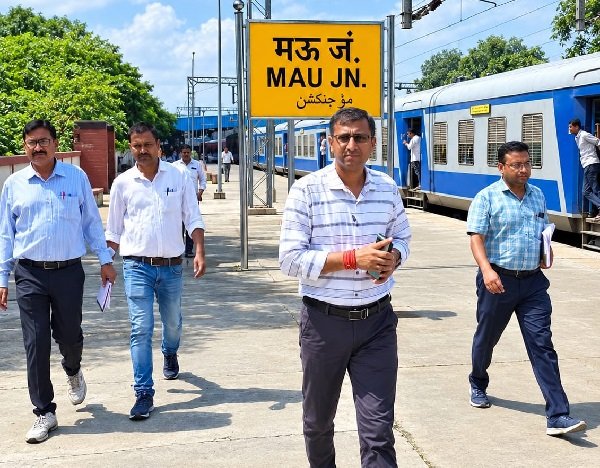 DRM Ashish Jain conducts surprise inspection and reviews Amrit Bharat Station Scheme works; emphasizes safety and staff amenities