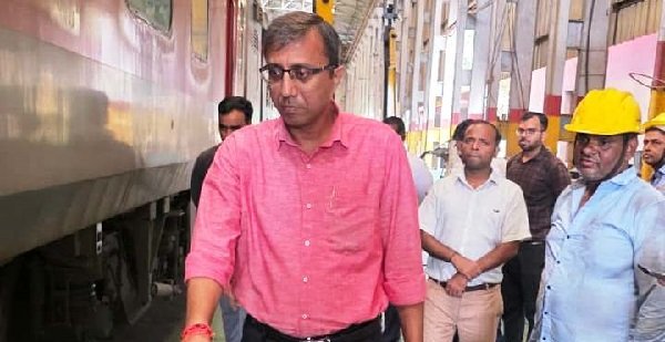 DRM takes a strict stance on safety inspections; inspects coach arrangements at the Banaras Coaching Depot.