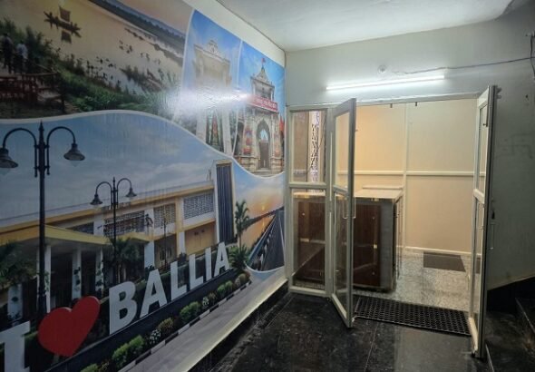 Varanasi Division's first sleeping pod facility launched at Ballia station; passengers can now enjoy comfortable accommodation right at the station.