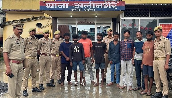 Buffalo theft gang busted; 8 arrested while loading buffaloes onto a pickup truck