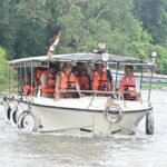 Commissioner and DM take charge amidst floods; assess ground reality via motorboat.