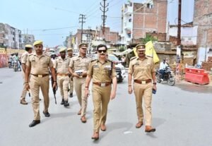 Police Commissioner Mohit Agarwal personally takes to the streets of Kashi; assures smooth traffic flow while cracking down on encroachment and illegal parking.