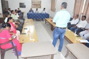 Hindi Elocution Competition Organized as Part of Official Language Week; Employees Participated Enthusiastically