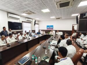 Safety seminar held at Varanasi Junction; emphasis placed on avoiding negligence during shunting operations.