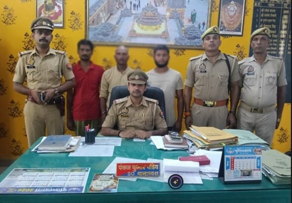 10 animals crammed into a pickup truck recovered; Sindhora police apprehend three individuals