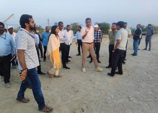 DRM conducts window inspection of Siwan-Panchdevari rail section; issues directives to improve passenger amenities.