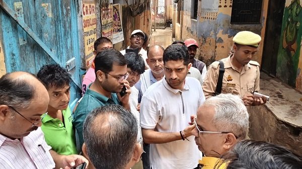 Municipal Commissioner Himanshu Nagpal promptly addresses public grievance; visits Kalia Gali to personally assess the ground reality