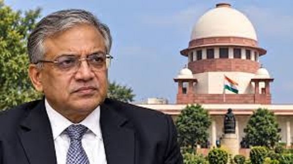 Supreme Court hears plea regarding CEC Gyanesh Kumar's functioning; refuses interim stay, seeks response from Election Commission