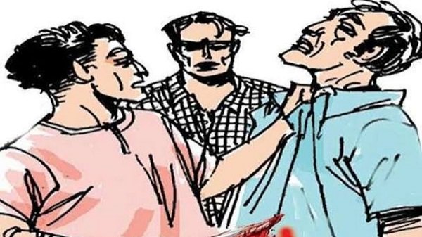 Is crime on the rise again in Jaunpur? A young man was stabbed in the abdomen following a dispute over dancing during an idol immersion procession; his condition is critical. Does this point to a lapse or failure in security arrangements? He has been referred to the Varanasi Trauma Center.