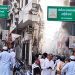Major fire breaks out in a three-storey building in Godowlia, Varanasi; flames spread to a jewellery showroom and a hotel