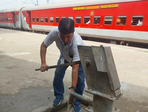 Railway administration keeps a close watch on drinking water quality; 688 tests conducted in a week; comprehensive drive to provide clean water to passengers and railway staff.