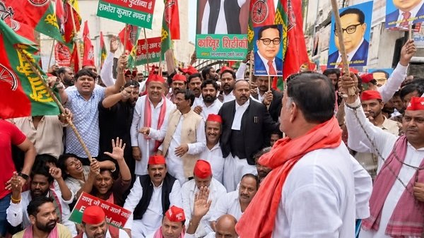 SP protests against Chief Election Commissioner Gyanesh Kumar in Lucknow; demands resignation