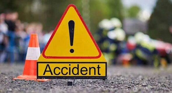 Passengers in a tempo injured following a collision with a truck in Ayodhya; referred to Lucknow Trauma Center in critical condition