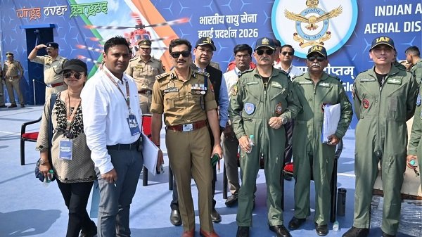 Police Commissioner reviews full-dress rehearsal for air show; issues directives regarding security arrangements