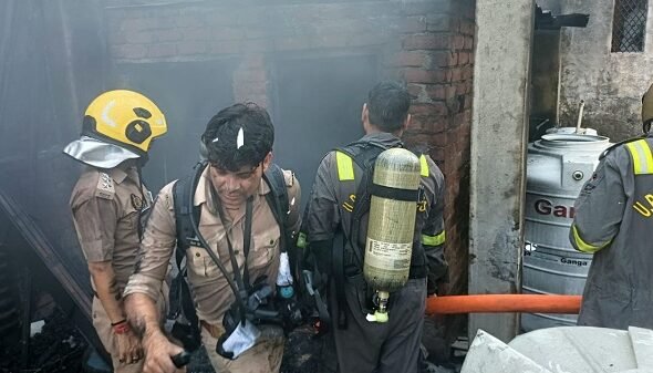Major fire at RS Hardware store in Madanpura; 10 fire tenders bring blaze under control within two hours