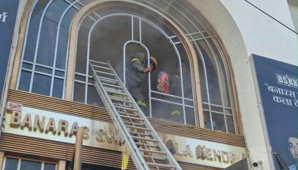 Firefighters' indomitable courage averted a major disaster; the fire was brought under control after a three-hour struggle.