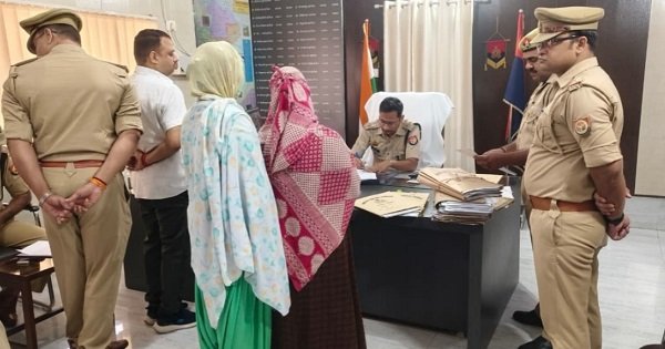 Chandauli Superintendent of Police Akash Patel personally stepped forward to hear the grievances of complainants; by issuing directives for immediate action on 58 complaints, he set an exemplary standard for public service.