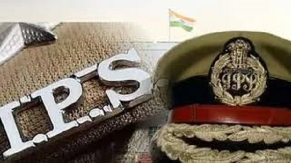 20 IPS officers transferred in UP; police chiefs of several districts changed.
